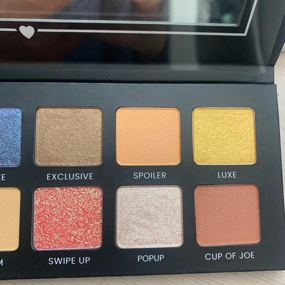 Boxy Charm Eye Shadow Palette - Picture 3 of 4